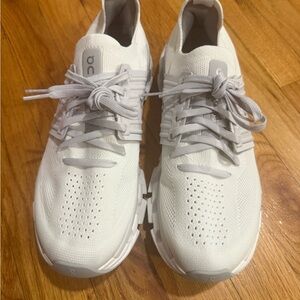 On Women's White and Gray Sneakers